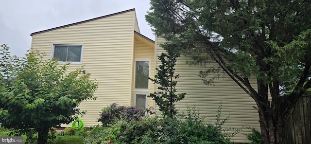 350 Juniper Ct, Herndon, VA 20170 - view of property exterior