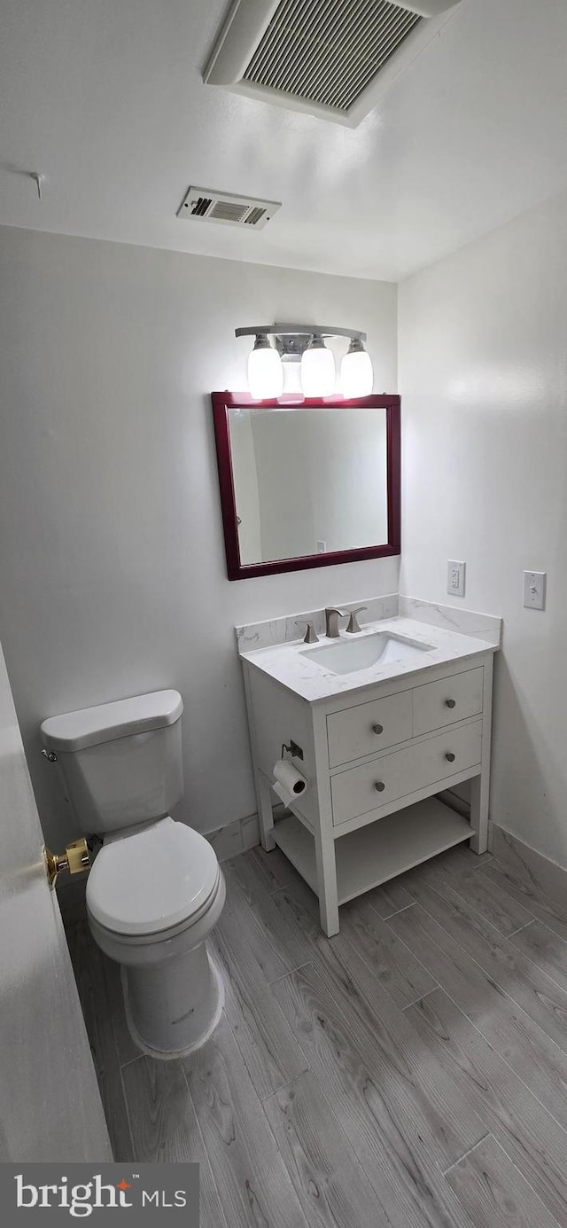 350 Juniper Ct, Herndon, VA 20170 - bathroom with wood finished floors and vanity