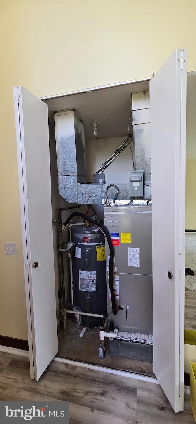 350 Juniper Ct, Herndon, VA 20170 - view of utility room