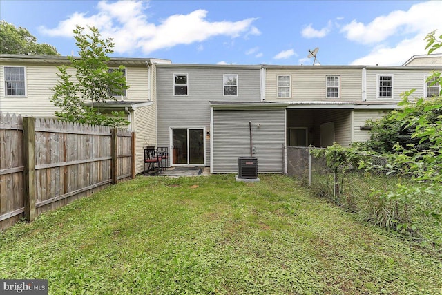 15 Willow Ct, Elkton, MD 21921 - back of house with a fenced backyard