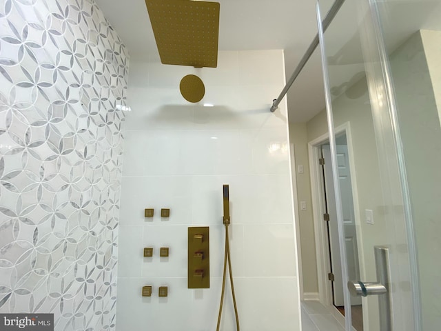 3103 Woodhaven Dr, Cinnaminson, NJ 08077 - bathroom with a shower with curtain