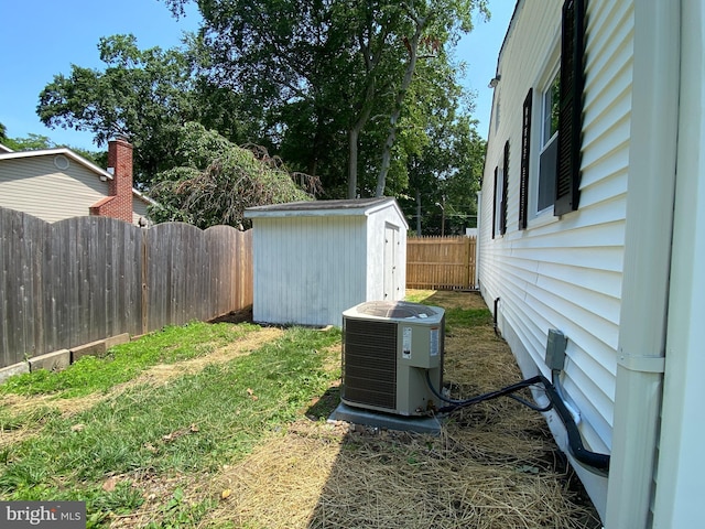 3103 Woodhaven Dr, Cinnaminson, NJ 08077 - fenced backyard with a shed