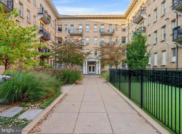 1401 Columbia Rd NW Unit 213, Washington, DC 20009 - view of property's community