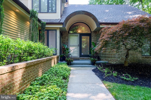 11 Forest Rdg, Newark, DE 19711 - entrance to property featuring a shingled roof and brick siding