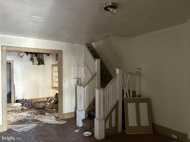 212 Highland Ave, Trenton, NJ 08618 - bonus room with stairway