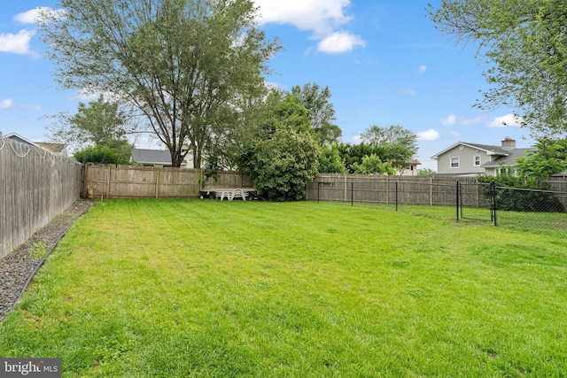 202 E Franklin Ave, Edgewater Park, NJ 08010 - view of fenced backyard