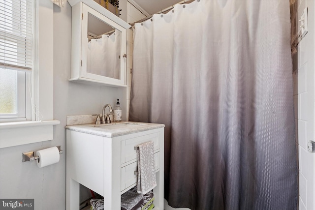 2465 Edgecomb Ave, Glenside, PA 19038 - full bathroom with vanity and a shower with curtain