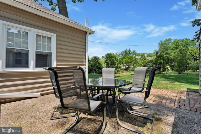 2465 Edgecomb Ave, Glenside, PA 19038 - view of patio with outdoor dining area