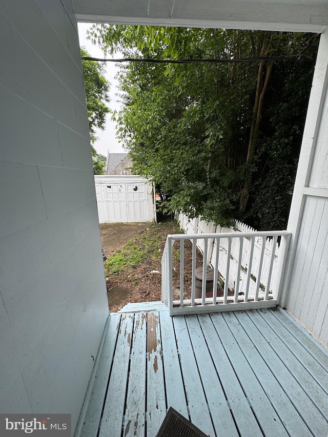 2004 N Jefferson St, Wilmington, DE 19802 - view of wooden deck