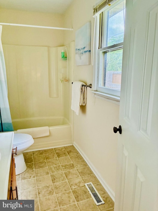 817 Maple Ave, Waynesboro, VA 22980 - bathroom with shower / tub combo and vanity