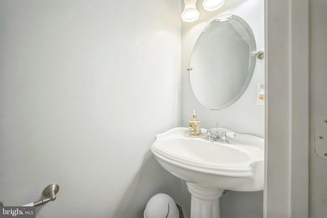 15198 Wentwood Ln, Woodbridge, VA 22191 - view of bathroom