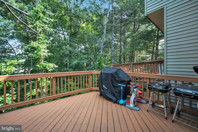 15198 Wentwood Ln, Woodbridge, VA 22191 - wooden terrace featuring a grill and view of scattered trees