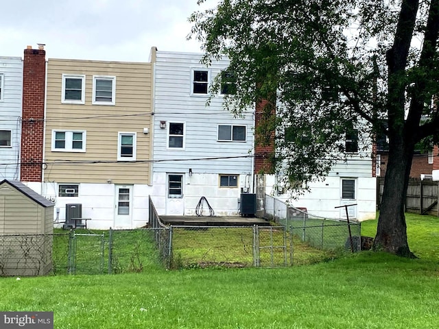 1319 Rainer Rd, Brookhaven, PA 19015 - back of house