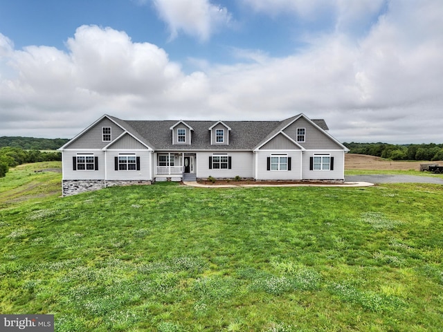 9936 Bell Wood Farm Ln, Nokesville, VA 20181 - view of front of house with a front yard and roof with shingles