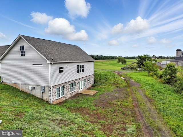 9936 Bell Wood Farm Ln, Nokesville, VA 20181 - view of side of home with roof with shingles