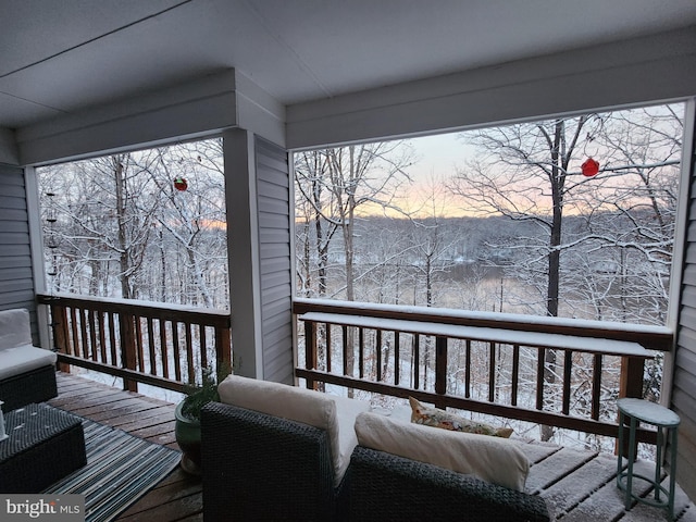11492 Corinthia Ct, Woodbridge, VA 22192 - view of snow covered deck