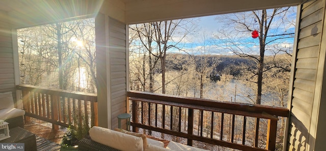 11492 Corinthia Ct, Woodbridge, VA 22192 - view of wooden deck