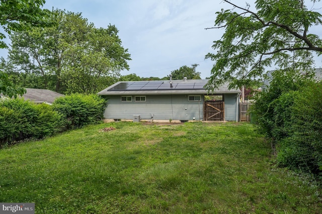 26 Hemlock Dr, Parlin, NJ 08859 - back of property with solar panels
