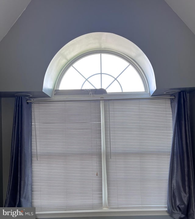 674 Honeysuckle Way, Pennsburg, PA 18073 - detailed view