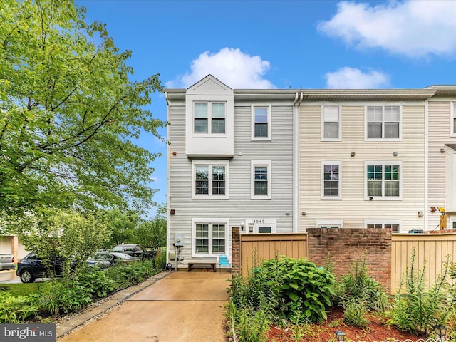 18040 Singing Pine Cir, Montgomery Village, MD 20886 - back of property