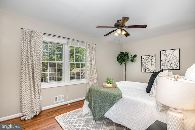 5917 Kingsford Rd Unit 366, Springfield, VA 22152 - bedroom with wood finished floors and a ceiling fan