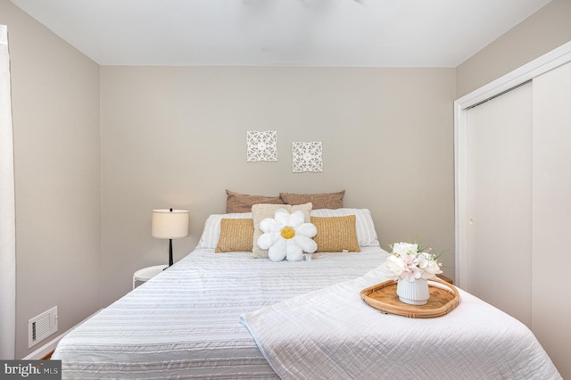5917 Kingsford Rd Unit 366, Springfield, VA 22152 - bedroom featuring a closet