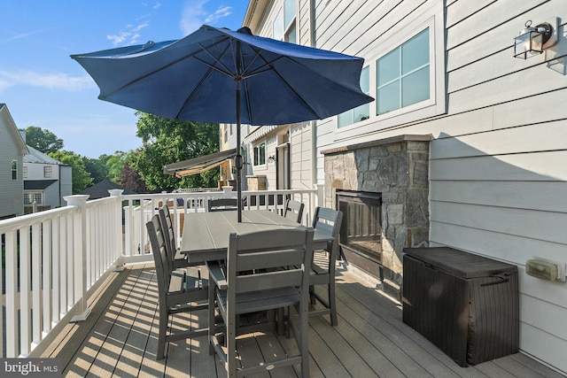 103 Norma Aly, Annapolis, MD 21403 - wooden deck with outdoor dining space