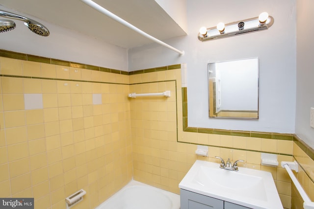 7152 N 20th St, Philadelphia, PA 19138 - bathroom with shower / washtub combination, vanity, and tile walls