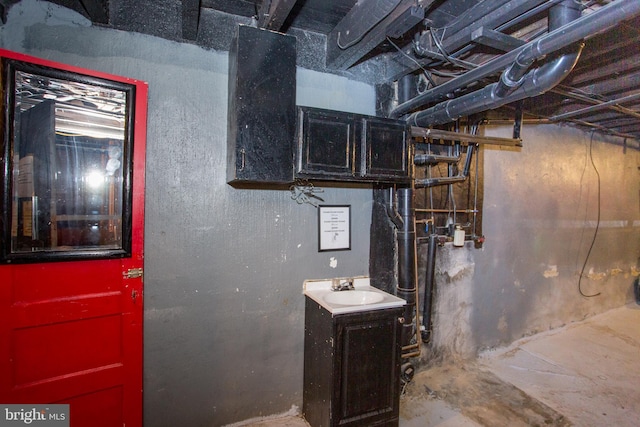 7152 N 20th St, Philadelphia, PA 19138 - unfinished basement featuring a sink