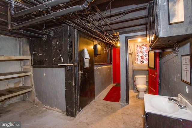 7152 N 20th St, Philadelphia, PA 19138 - unfinished below grade area featuring a sink