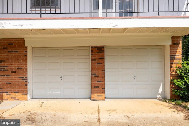 1605 N Amelia St, Sterling, VA 20164 - garage with concrete driveway