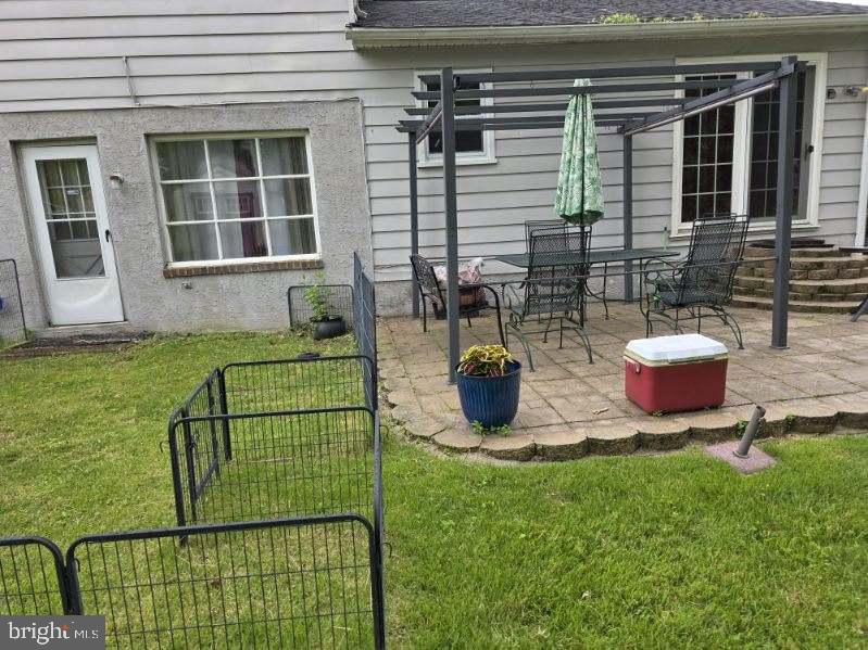 30 Belvue Ter, Aston, PA 19014 - view of patio / terrace