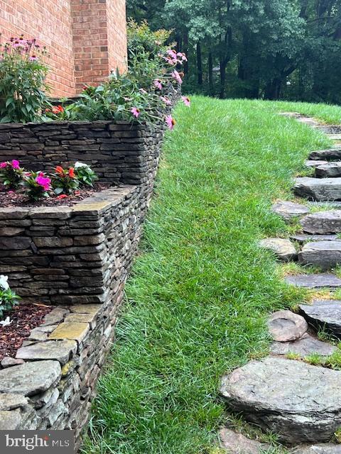 14861 Lambeth Sq, Centreville, VA 20120 - view of yard