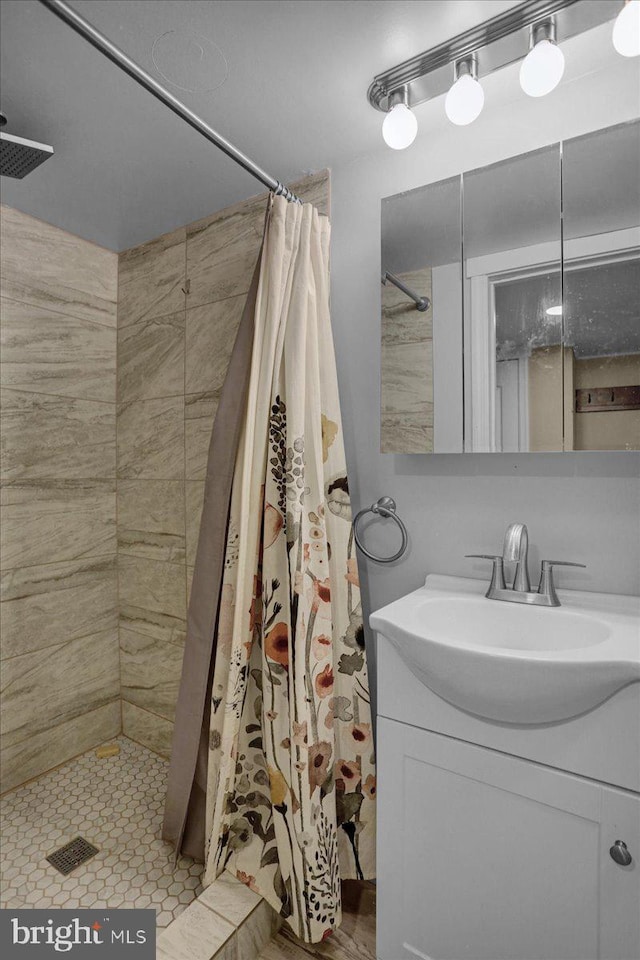 3629 Chestnut St, Reading, PA 19605 - full bath featuring a stall shower and vanity