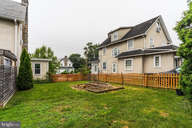824 Lindale Ave, Drexel Hill, PA 19026 - view of yard with a vegetable garden