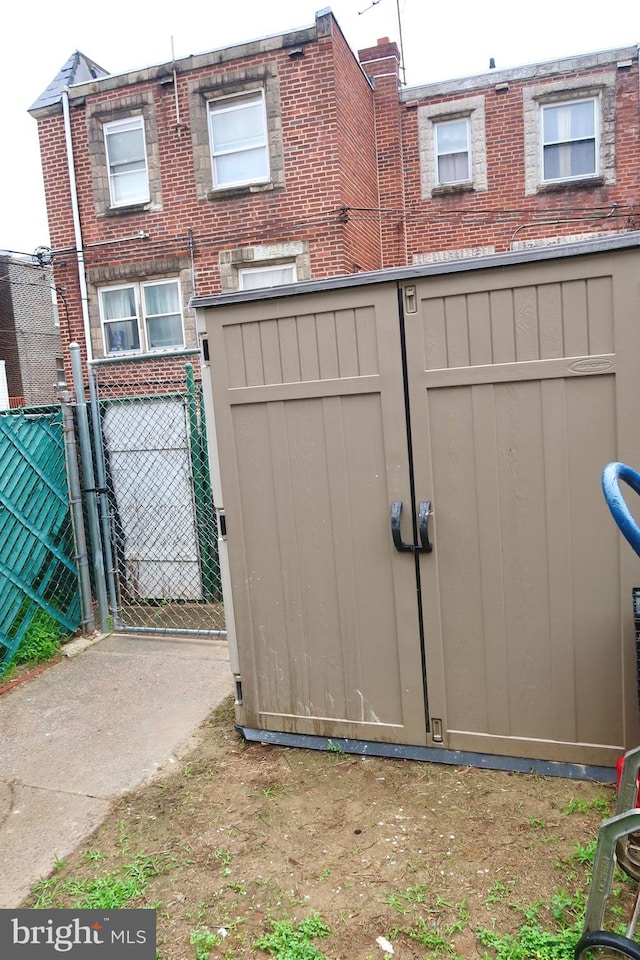 652 E Raymond St, Philadelphia, PA 19120 - view of gate