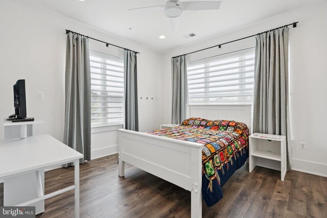 11336 Emerald Park Rd, Potomac, MD 20854 - bedroom with wood finished floors, a ceiling fan, and recessed lighting