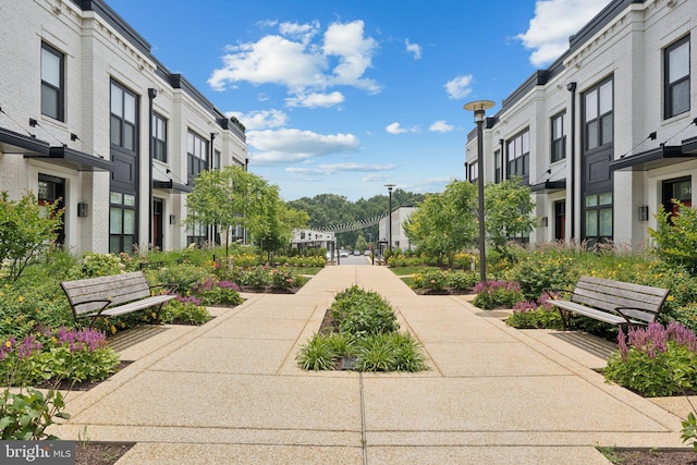11336 Emerald Park Rd, Potomac, MD 20854 - surrounding community with a residential view