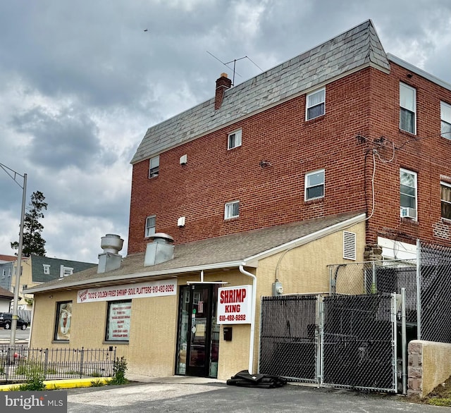 6858 Marshall Rd, Upper Darby, PA 19082 - view of building exterior