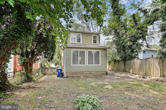 4713 Elsrode Ave, Baltimore, MD 21214 - rear view of property featuring a fenced backyard