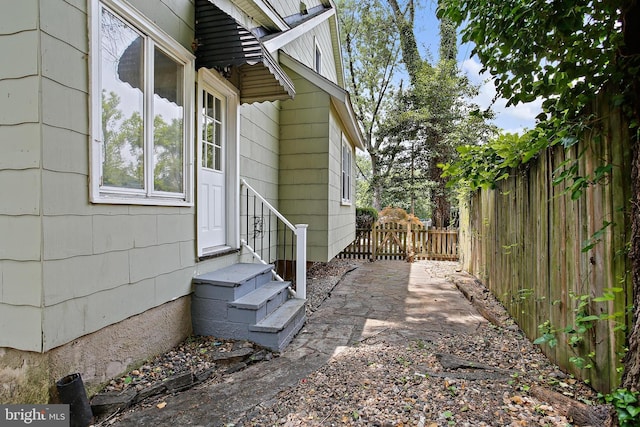 4713 Elsrode Ave, Baltimore, MD 21214 - view of side of home with entry steps
