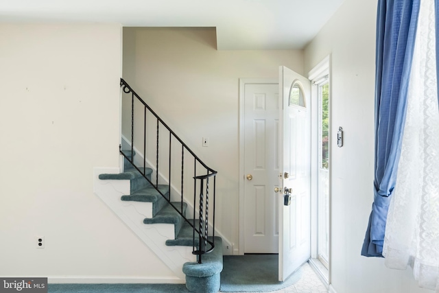 330 N Liberty St, Coopersburg, PA 18036 - foyer with stairway and baseboards