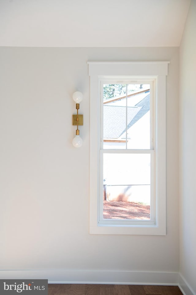 103 Wateredge Ln, Fredericksburg, VA 22406 - detailed view of baseboards