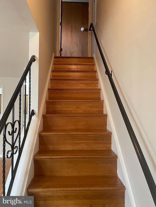 122 Elmtowne Blvd, Hammonton, NJ 08037 - staircase featuring wood finished floors