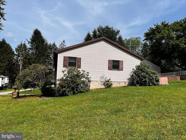 636 Pigeon Creek Rd, Pottstown, PA 19465 - view of property exterior with a yard