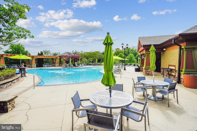 130 Ambrose Ln, Fredericksburg, VA 22406 - community pool featuring a patio area