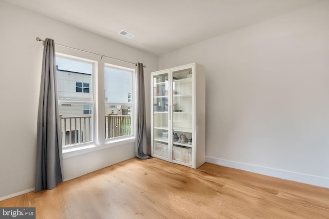 9660 Fields Rd Unit 9660, Gaithersburg, MD 20878 - unfurnished room with light wood-style flooring and baseboards