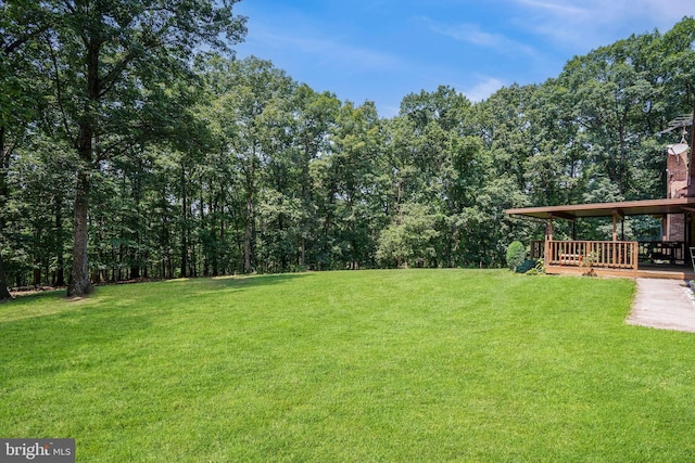 12810 Kending Ln, Clear Spring, MD 21722 - view of grassy yard with a wooden deck