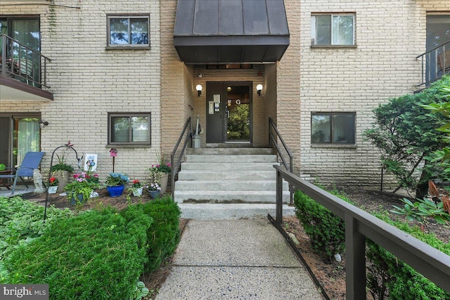 400 Glendale Rd Unit G-13, Havertown, PA 19083 - property entrance featuring brick siding