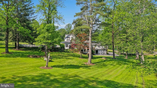 282 Crabapple Ln, East Stroudsburg, PA 18302 - view of home's community featuring a yard